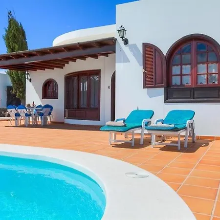 Puerto Del Carmen Sleeps 7 Pool Air Con Wifi Вилла *