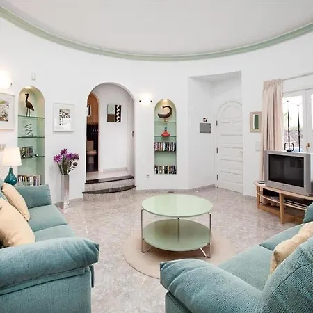 Puerto Del Carmen Sleeps 7 Pool Air Con Wifi Вилла Пуэрто дель Кармен